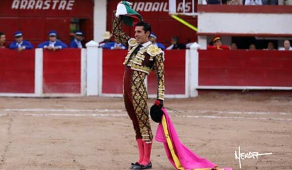 J -10 AVANT LA FERIA DE PENTECÔTE : TALAVANTE, ROCA REY ET RUFO FONT SENSATION À AGUASCALIENTES